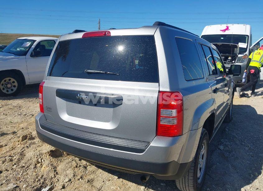 Photo 4 of 2016 Jeep Patriot SPORT (VIN 1C4NJPBA5GD656361)