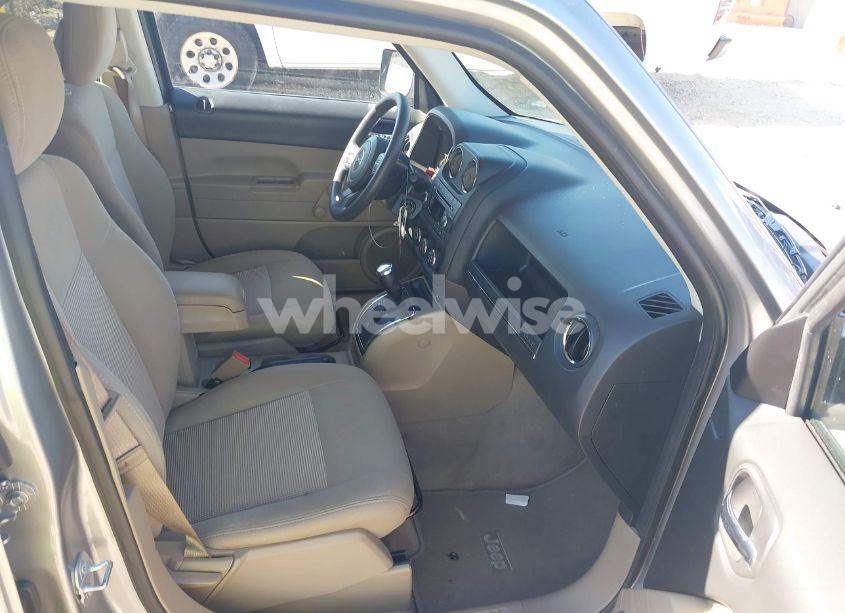 Photo 5 of 2016 Jeep Patriot SPORT (VIN 1C4NJPBA5GD656361)