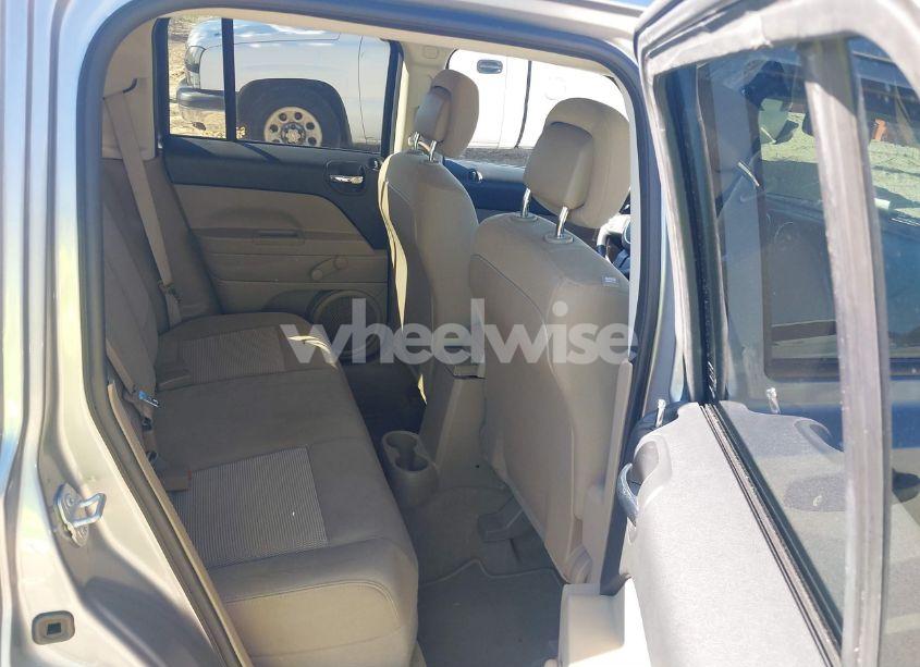 Photo 8 of 2016 Jeep Patriot SPORT (VIN 1C4NJPBA5GD656361)