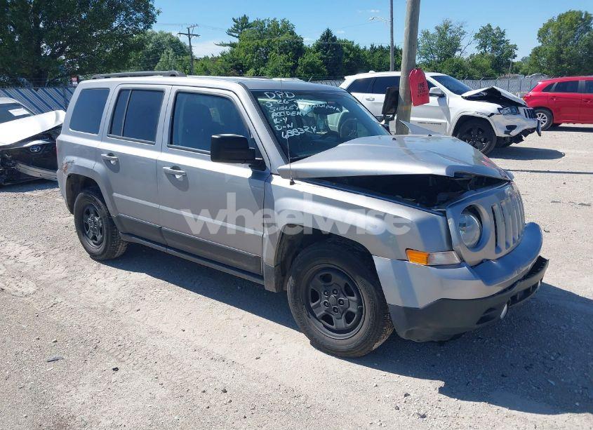 2016 Jeep Patriot SPORT (VIN 1C4NJPBA5GD688324) main photo