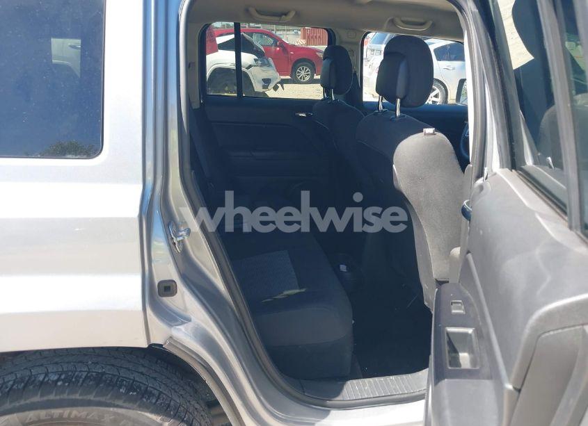 Photo 8 of 2016 Jeep Patriot SPORT (VIN 1C4NJPBA5GD688324)