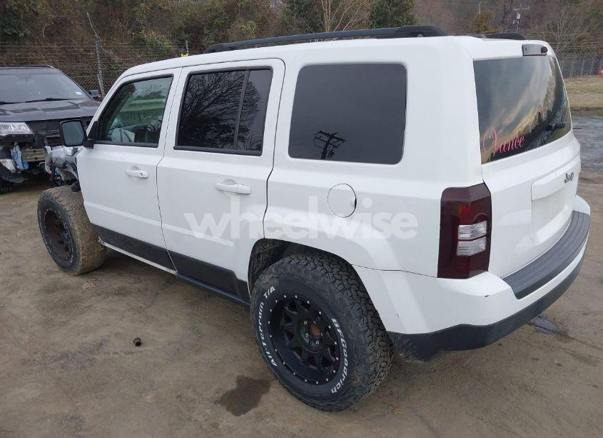 Photo 3 of 2016 Jeep Patriot SPORT (VIN 1C4NJPBA5GD700309)