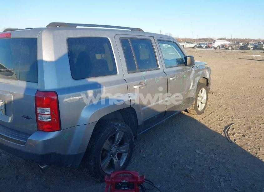 Photo 4 of 2016 Jeep Patriot SPORT SE (VIN 1C4NJPBA5GD738350)
