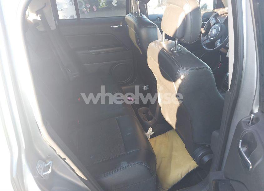 Photo 8 of 2016 Jeep Patriot SPORT SE (VIN 1C4NJPBA5GD738350)