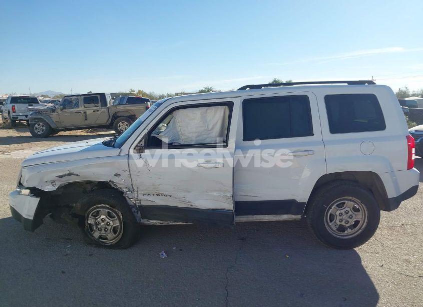 Photo 14 of 2016 Jeep Patriot SPORT (VIN 1C4NJPBA5GD747324)