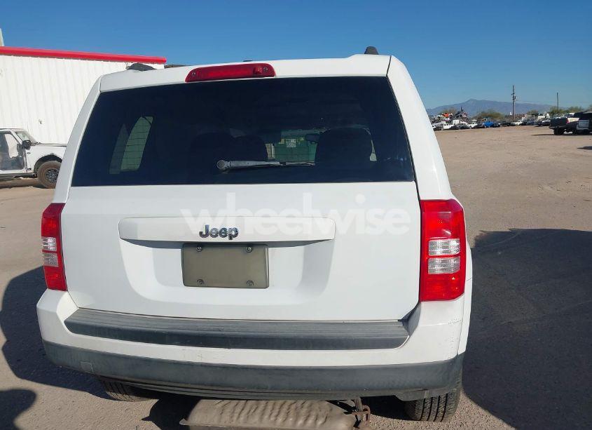 Photo 16 of 2016 Jeep Patriot SPORT (VIN 1C4NJPBA5GD747324)