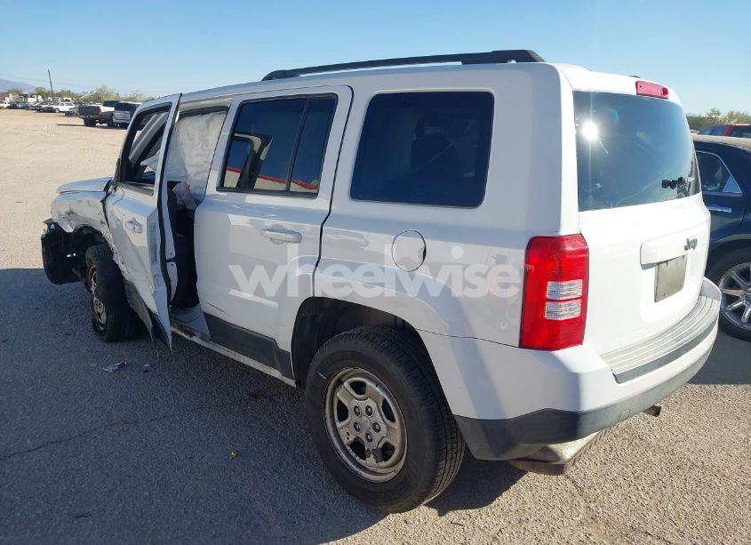 Photo 3 of 2016 Jeep Patriot SPORT (VIN 1C4NJPBA5GD747324)