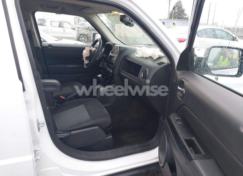 Photo 5 of 2017 Jeep Patriot SPORT FWD (VIN 1C4NJPBA5HD163409)