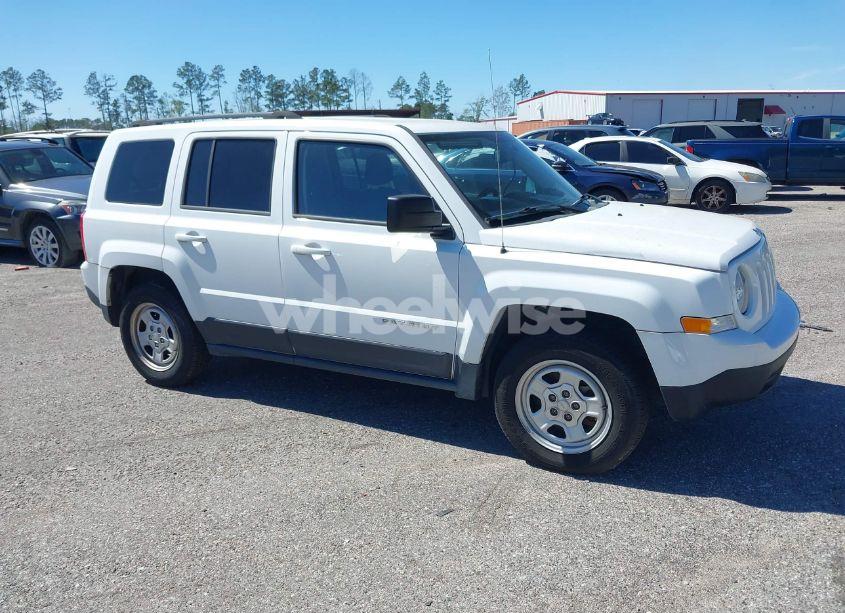 2017 Jeep Patriot SPORT FWD (VIN 1C4NJPBA5HD204220) main photo
