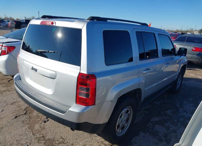 Photo 4 of 2013 Jeep Patriot SPORT (VIN 1C4NJPBA6DD191357)