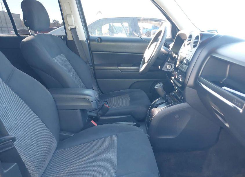 Photo 5 of 2013 Jeep Patriot SPORT (VIN 1C4NJPBA6DD191357)