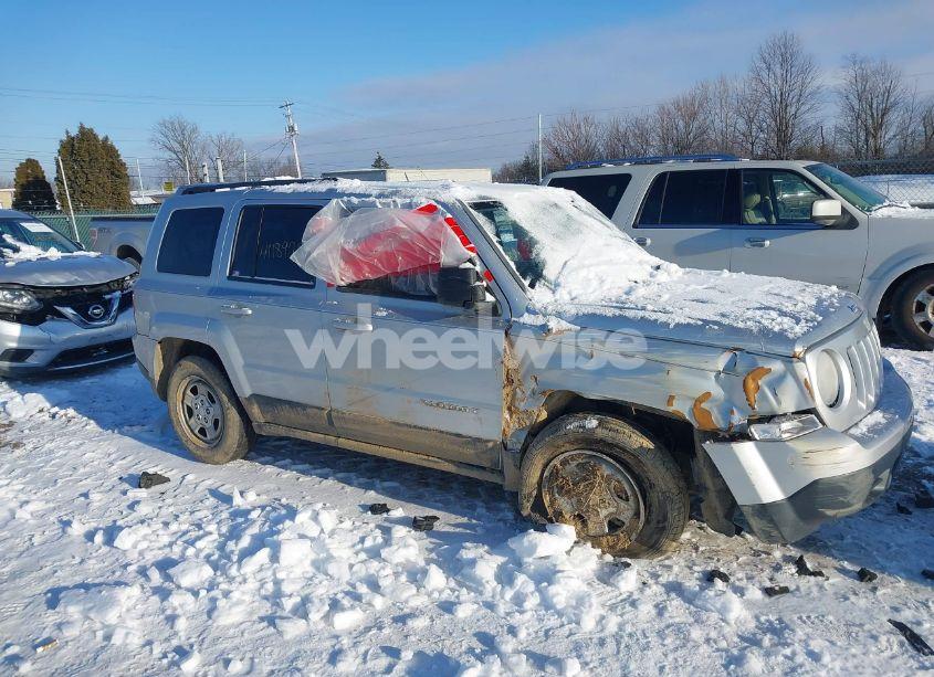 Photo 13 of 2014 Jeep Patriot SPORT (VIN 1C4NJPBA6ED601205)