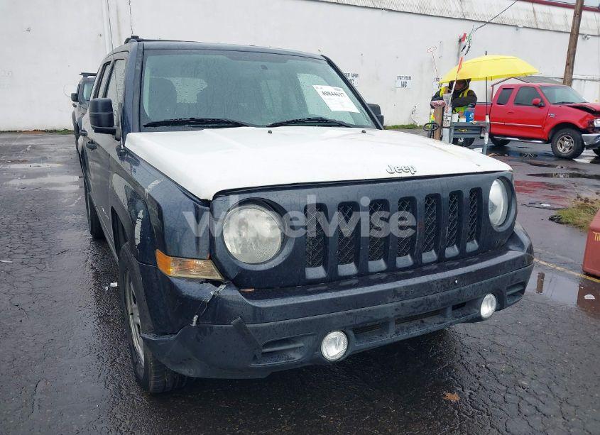 Photo 6 of 2014 Jeep Patriot SPORT (VIN 1C4NJPBA6ED714586)