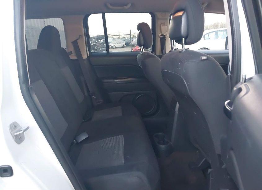 Photo 8 of 2014 Jeep Patriot SPORT (VIN 1C4NJPBA6ED749595)