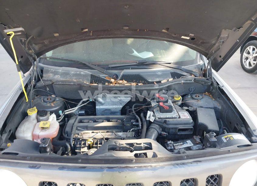 Photo 10 of 2014 Jeep Patriot SPORT (VIN 1C4NJPBA6ED881532)