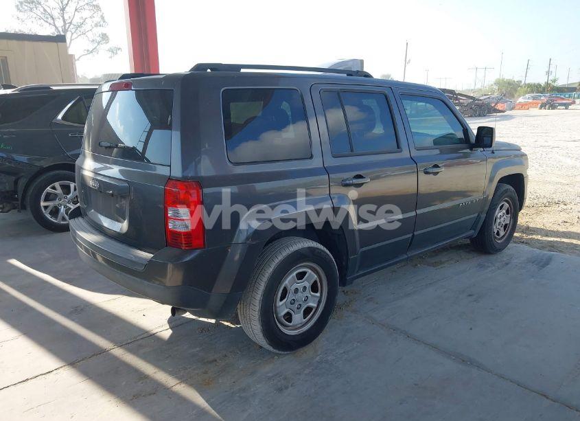 Photo 4 of 2014 Jeep Patriot SPORT (VIN 1C4NJPBA6ED881532)