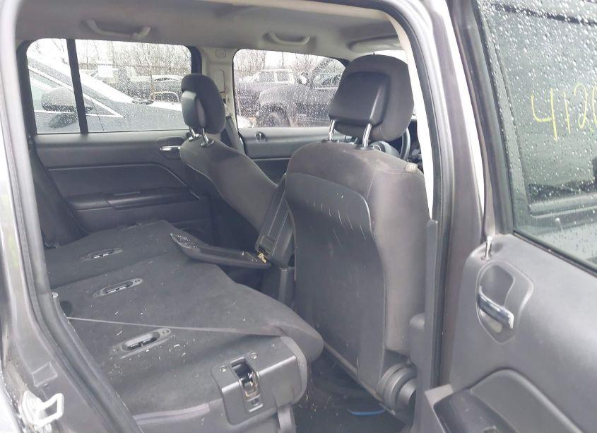 Photo 8 of 2015 Jeep Patriot ALTITUDE EDITION (VIN 1C4NJPBA6FD250698)