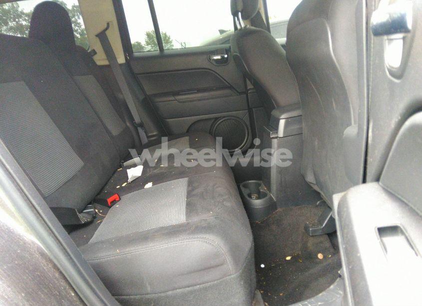 Photo 8 of 2015 Jeep Patriot SPORT (VIN 1C4NJPBA6FD388676)