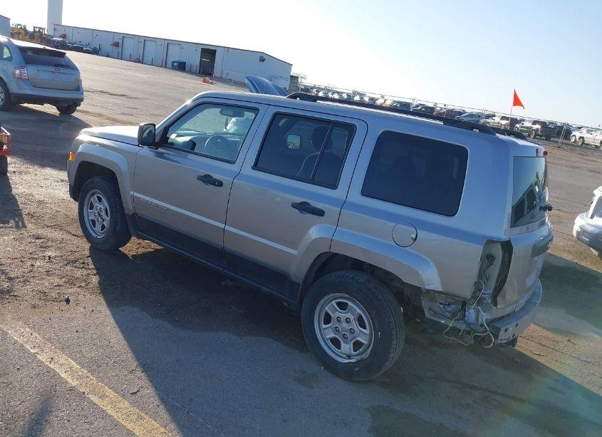 Photo 3 of 2016 Jeep Patriot SPORT (VIN 1C4NJPBA6GD514505)