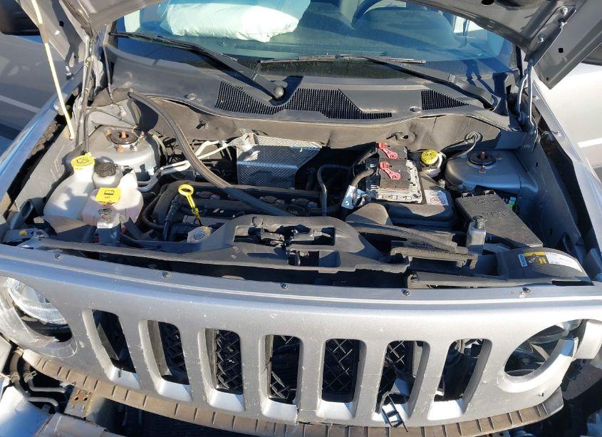 Photo 10 of 2016 Jeep Patriot SPORT (VIN 1C4NJPBA6GD609291)