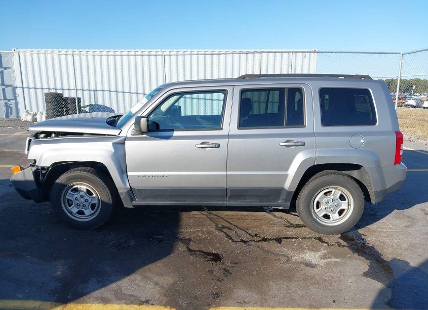 Photo 14 of 2016 Jeep Patriot SPORT (VIN 1C4NJPBA6GD609291)