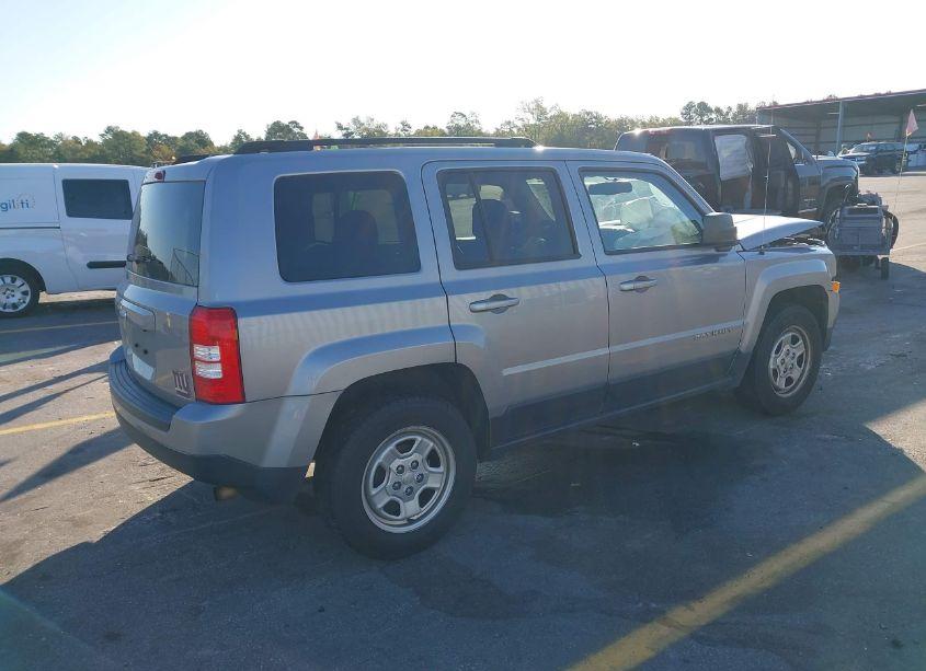 Photo 4 of 2016 Jeep Patriot SPORT (VIN 1C4NJPBA6GD609291)