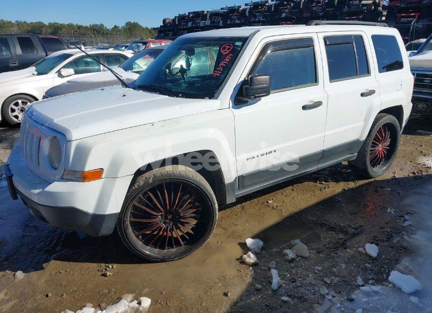 Photo 4 of 2012 Jeep Patriot SPORT (VIN 1C4NJPBA7CD612100)