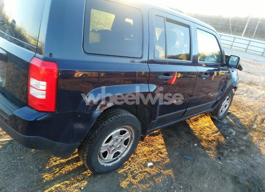 Photo 4 of 2012 Jeep Patriot SPORT (VIN 1C4NJPBA7CD640205)