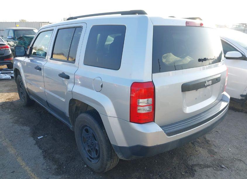 Photo 3 of 2013 Jeep Patriot SPORT (VIN 1C4NJPBA7DD229467)