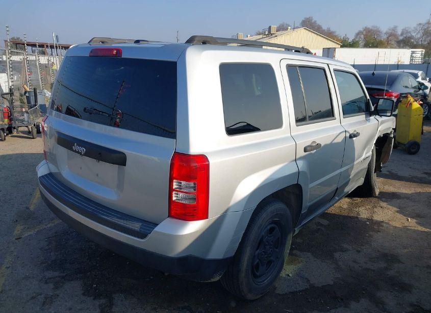 Photo 4 of 2013 Jeep Patriot SPORT (VIN 1C4NJPBA7DD229467)