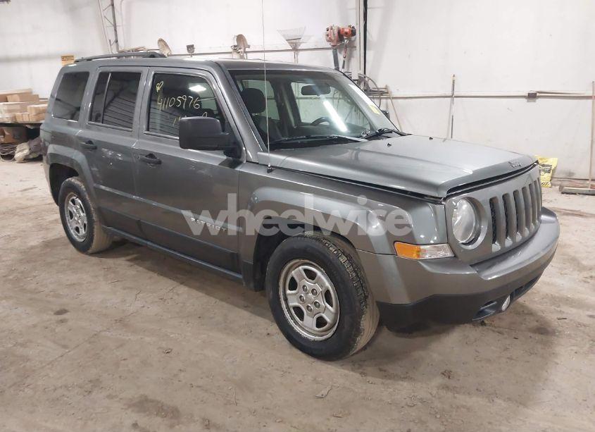 2014 Jeep Patriot SPORT (VIN 1C4NJPBA7ED553343) main photo