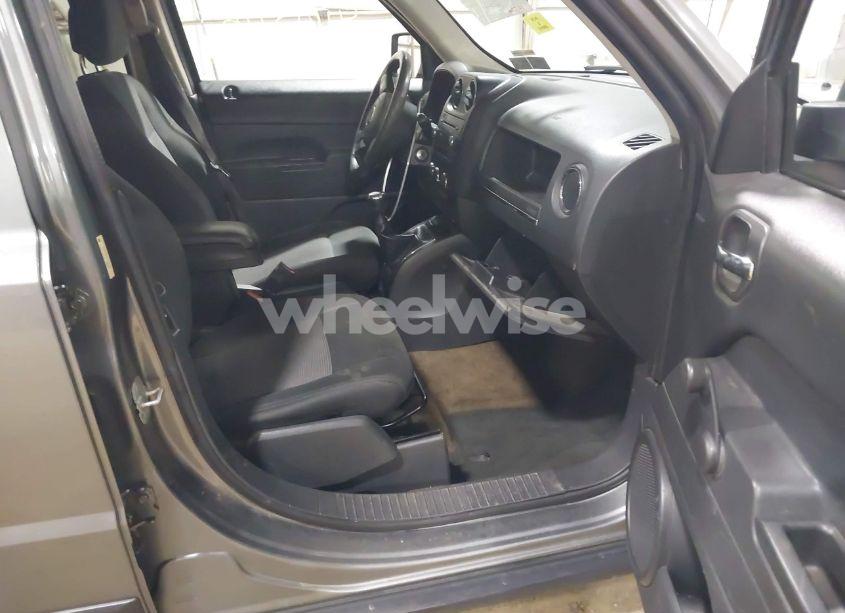 Photo 5 of 2014 Jeep Patriot SPORT (VIN 1C4NJPBA7ED553343)