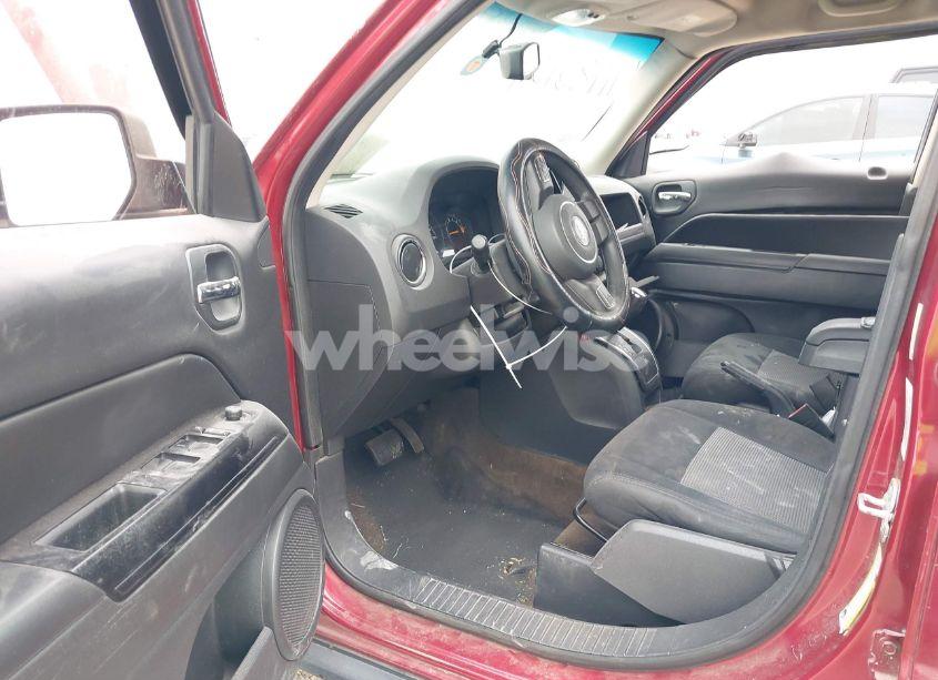 Photo 5 of 2014 Jeep Patriot ALTITUDE (VIN 1C4NJPBA7ED714984)