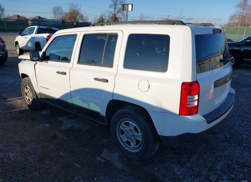 Photo 3 of 2014 Jeep Patriot SPORT (VIN 1C4NJPBA7ED721837)