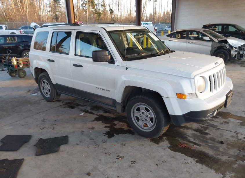 2015 Jeep Patriot SPORT (VIN 1C4NJPBA7FD110367) main photo