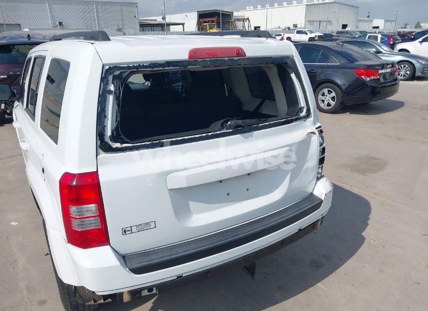 Photo 17 of 2015 Jeep Patriot SPORT (VIN 1C4NJPBA7FD430711)