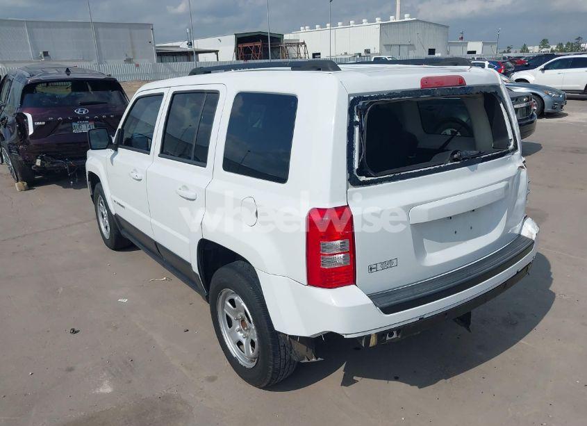 Photo 3 of 2015 Jeep Patriot SPORT (VIN 1C4NJPBA7FD430711)