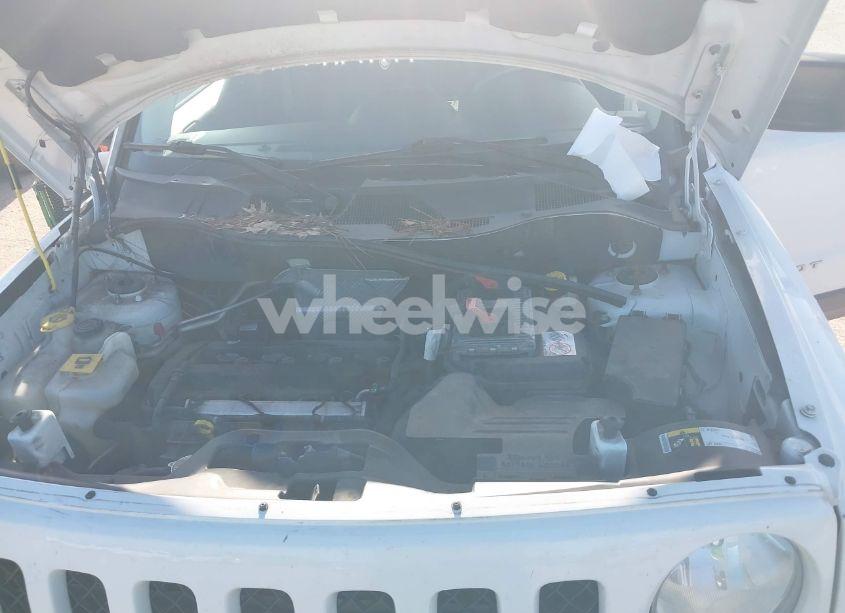 Photo 10 of 2016 Jeep Patriot SPORT (VIN 1C4NJPBA7GD525125)