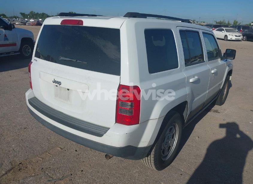 Photo 4 of 2016 Jeep Patriot SPORT (VIN 1C4NJPBA7GD525125)