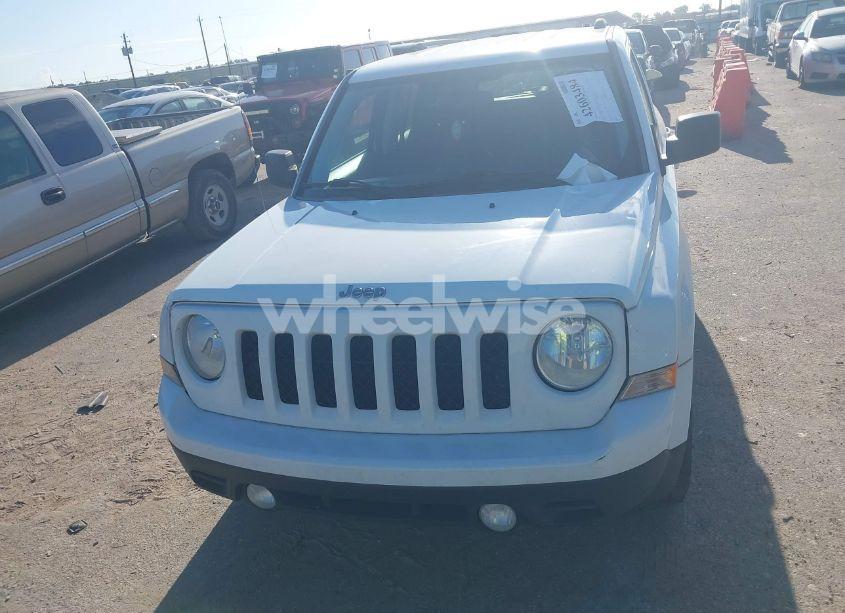 Photo 6 of 2016 Jeep Patriot SPORT (VIN 1C4NJPBA7GD525125)