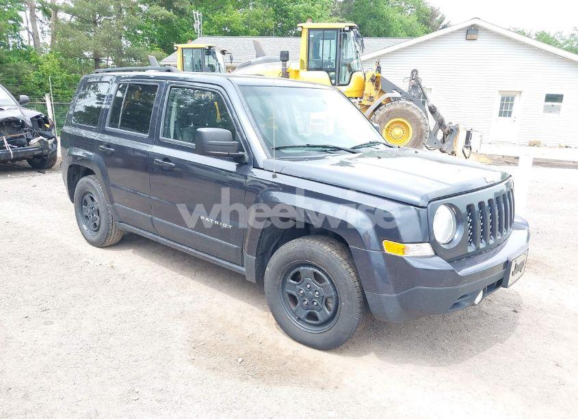 2016 Jeep Patriot SPORT (VIN 1C4NJPBA7GD526498) main photo