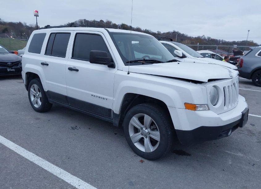 2017 Jeep Patriot SPORT FWD (VIN 1C4NJPBA7HD119637) main photo