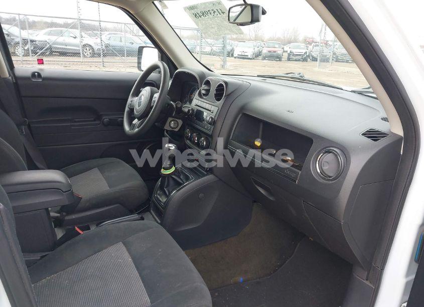 Photo 5 of 2017 Jeep Patriot SPORT FWD (VIN 1C4NJPBA7HD131271)