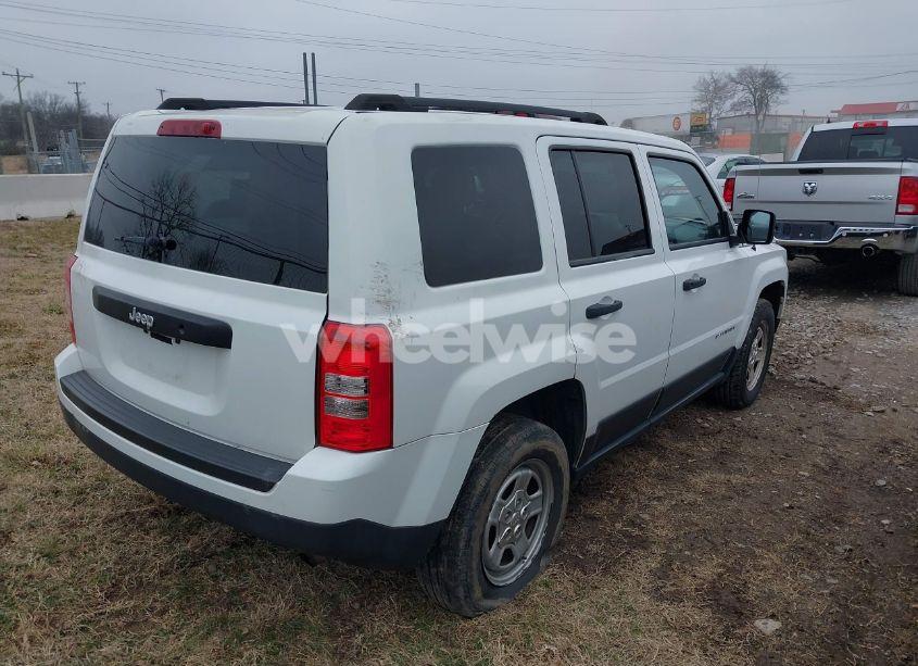 Photo 4 of 2012 Jeep Patriot SPORT (VIN 1C4NJPBA8CD613580)