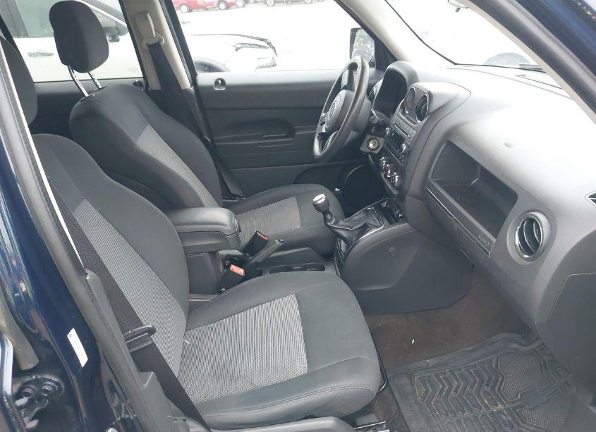 Photo 5 of 2013 Jeep Patriot SPORT (VIN 1C4NJPBA8DD231986)