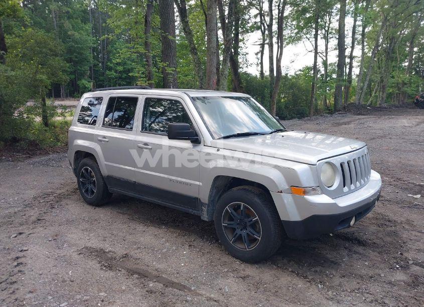 2013 Jeep Patriot SPORT (VIN 1C4NJPBA8DD272683) main photo