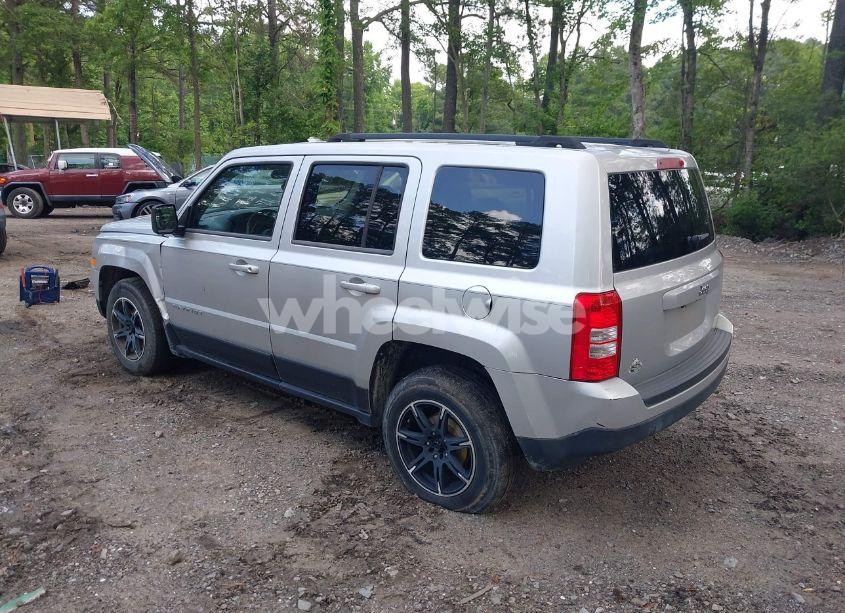 Photo 3 of 2013 Jeep Patriot SPORT (VIN 1C4NJPBA8DD272683)