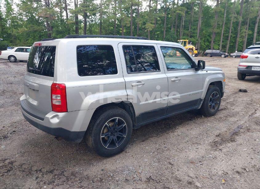 Photo 4 of 2013 Jeep Patriot SPORT (VIN 1C4NJPBA8DD272683)