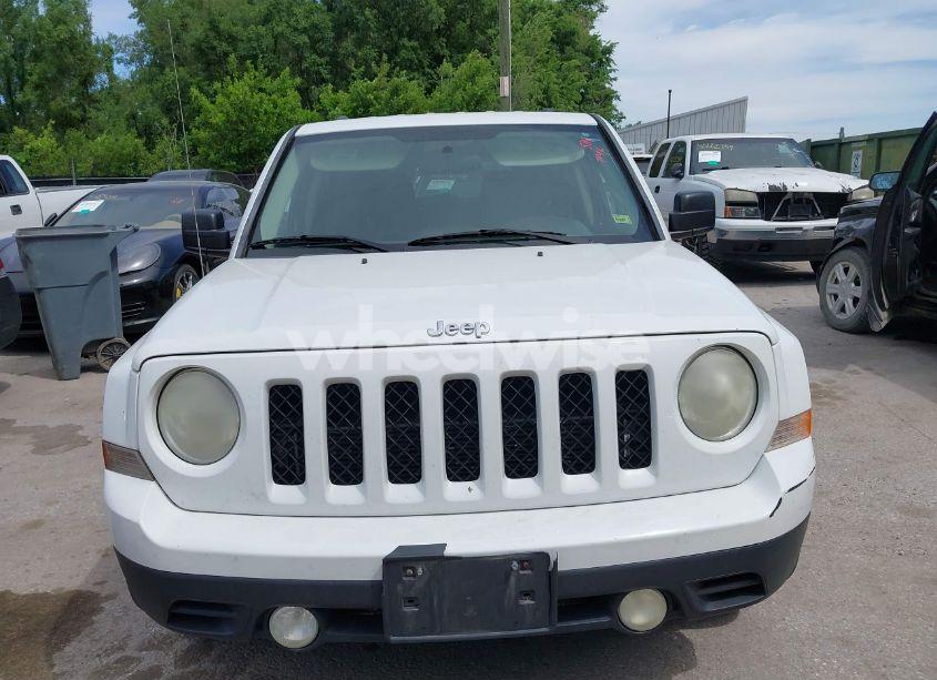 Photo 6 of 2014 Jeep Patriot SPORT (VIN 1C4NJPBA8ED504989)