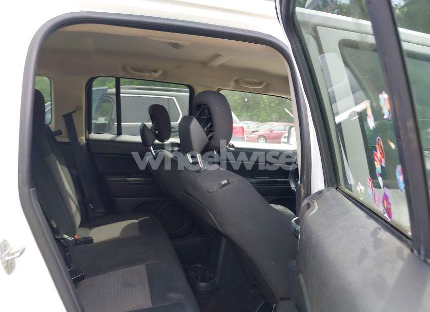 Photo 8 of 2014 Jeep Patriot SPORT (VIN 1C4NJPBA8ED504989)